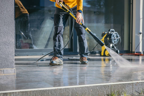 Best Garage Pressure Washing  in Eatonville, WA