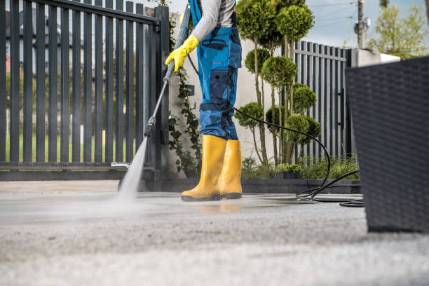 Best Garage Pressure Washing  in Eatonville, WA