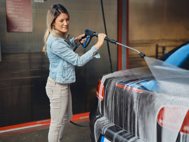 Best Concrete Pressure Washing  in Eatonville, WA